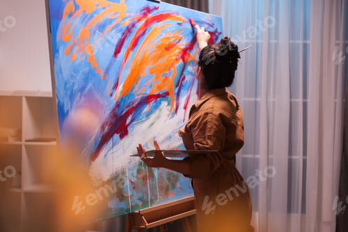 Preview: Masterpiece painting in art workshop
