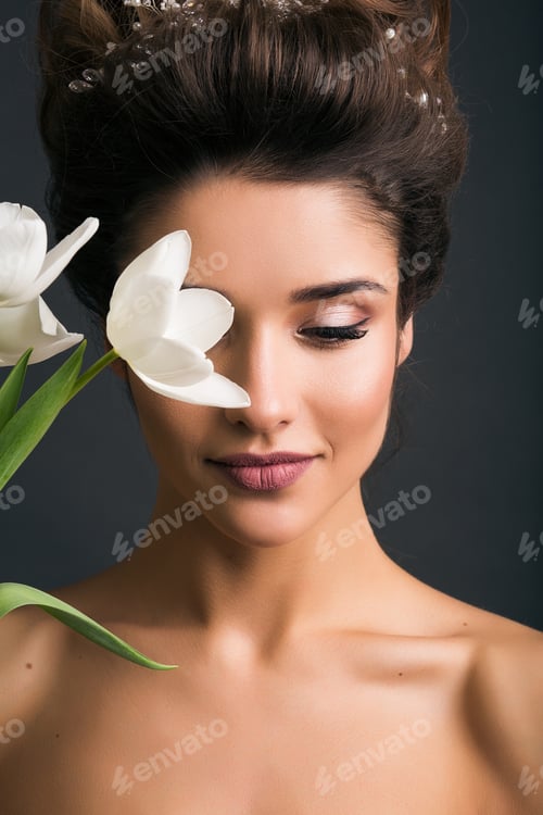 Preview: young beautiful stylish woman, bride, bridal fashion