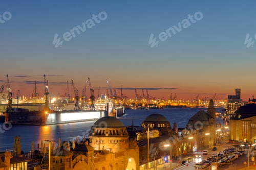 Preview: Beautiful sunset in Hamburg