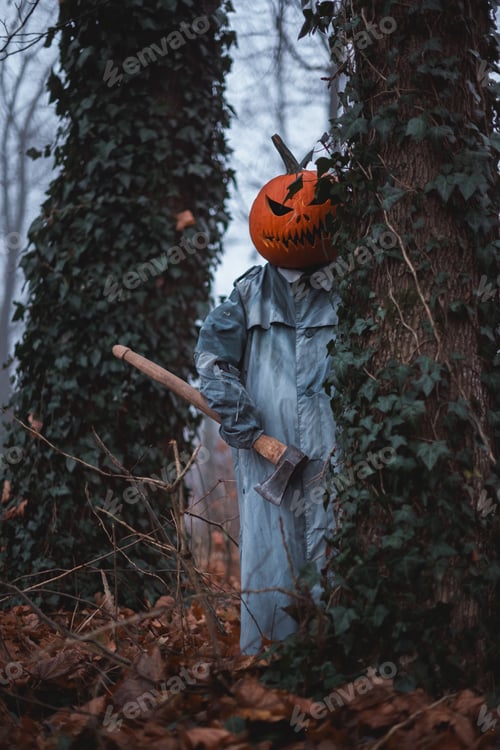 Preview: Creepy scarecrow with pumpkin head and axe weapon