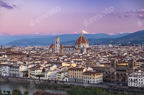 Preview: Sunrise view on Florence city centre and Duomo from Vista panoramica di Firenze