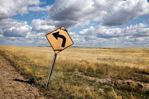 Preview: Traffic sign next to field