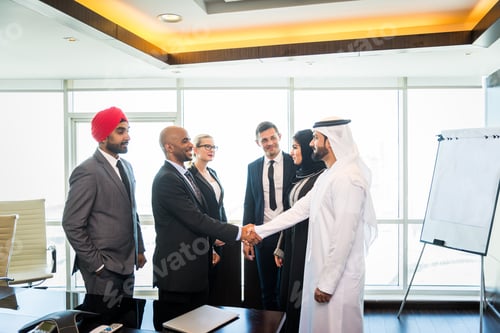 Preview: Business team in Dubai