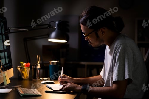 Preview: Graphic designer