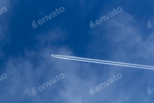 Preview: Airplane in bleu sky