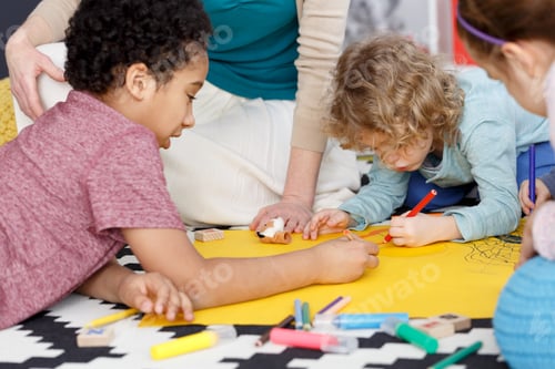 Preview: Group painting in kindergarten