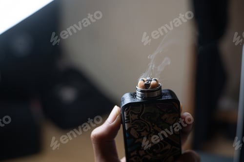Preview: Vaping Smoking