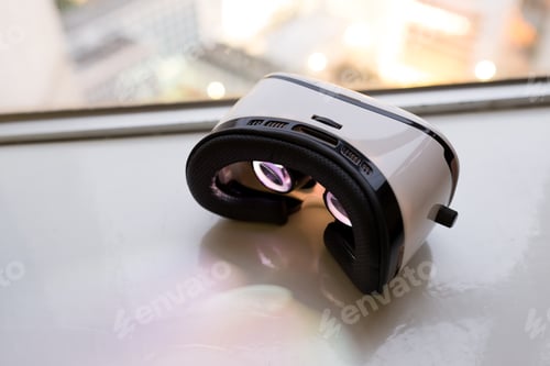 Preview: Virtual reality playing the music video inside