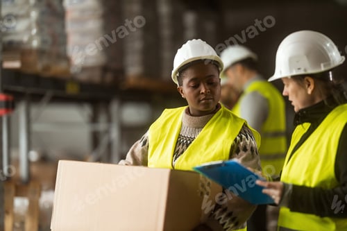 Preview: Wearhouse workers