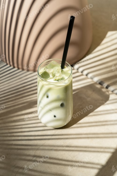 Preview: Iced Matcha Latte in Glass. Perfect Summer Refreshment