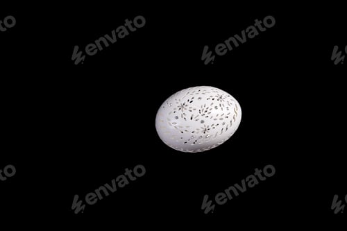 Preview: Easter hen's egg with carving.