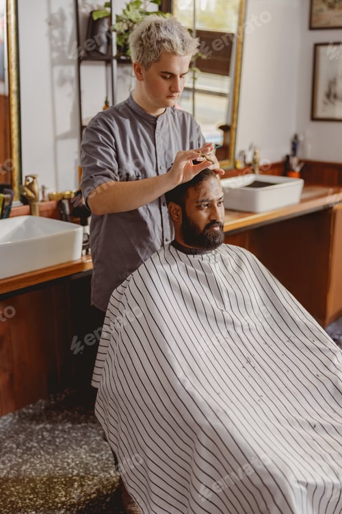 Preview: Barber is doing haircut