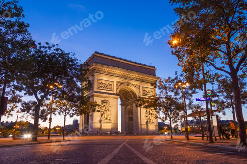 Preview: Night view of Arc de Triomphe - Triumphal Arc in Paris, France