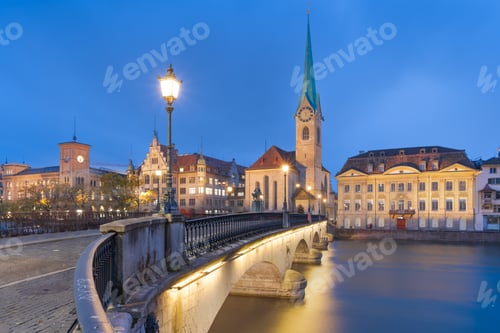 Preview: Zurich, Switzerland on the Munsterbrucke Bridge