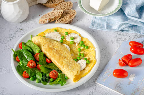 Preview: Bio eggs omelet with salad