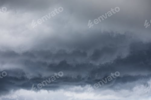 Preview: Amazing shot of the storm clouds before the heavy rain -great for background or wallpaper
