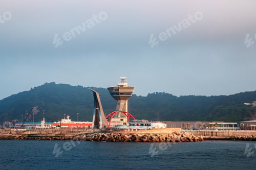 Preview: Landscape view of Lighthouse