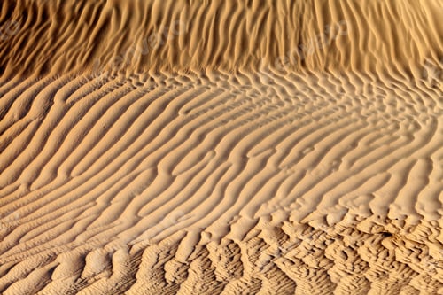 Preview: Natural pattern of the sand dune in the desert in Abu Dhabi