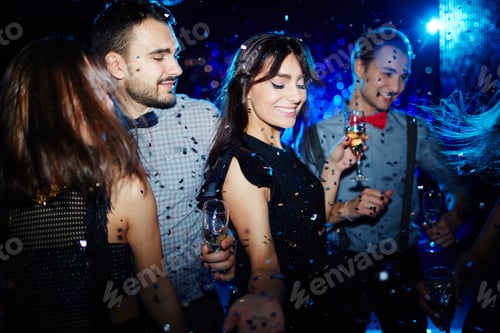 Preview: Dancing