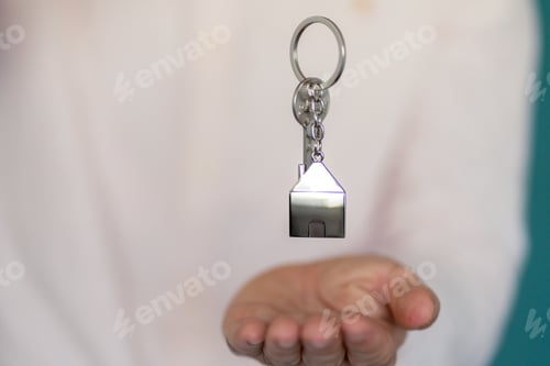 Preview: Dealer key, real estate agent.
