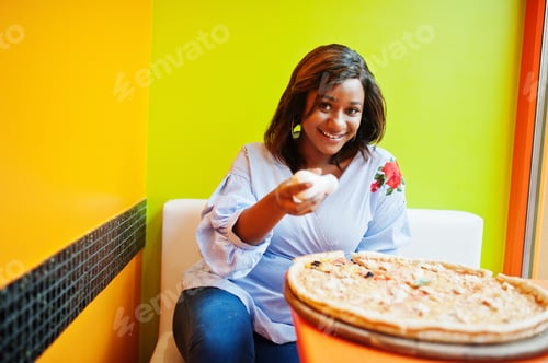 Preview: Bright pizzeria