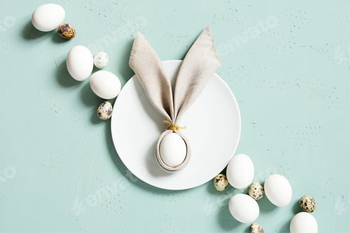 Preview: Easter Bunny of Linen Napkin and Eggs on the Plate