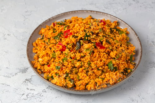 Preview: Traditional delicious Turkish foods: bulgur salad (kisir)