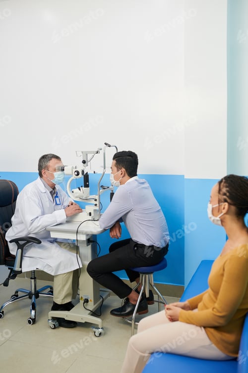 Preview: Patients Getting Eyes Tests