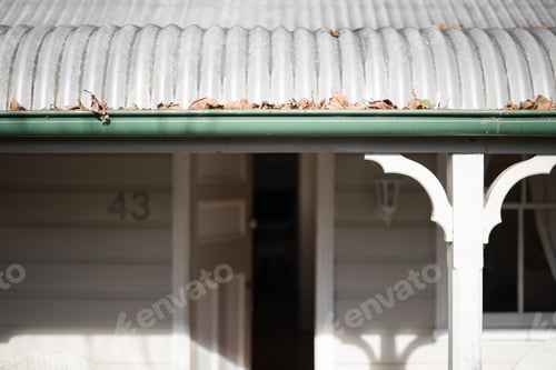 Preview: Exterior rustic cottage with gutter