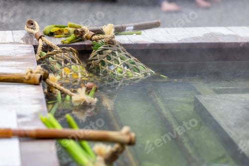 Preview: Hot spring steam boil eggs and corn inside basket
