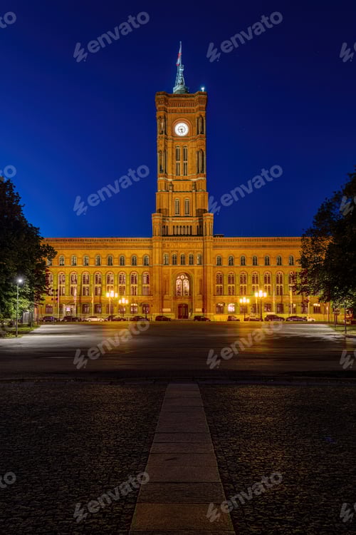 Vista previa: El Ayuntamiento de Berlín por la noche