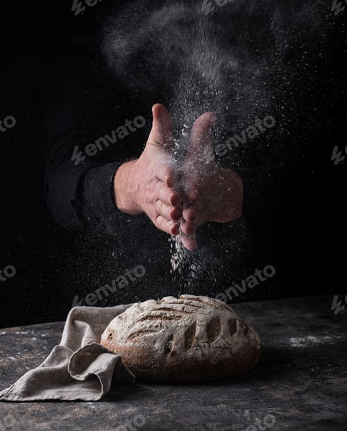 Preview: Fresh homemade bread with a crispy crust