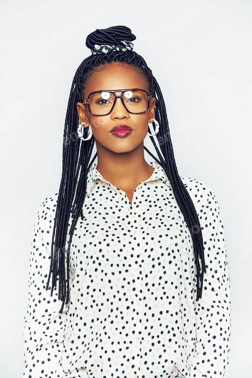 Preview: Stylish black woman with goggles and traditional bunches