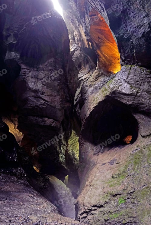 Preview: Dramatic Water Carved Cave At The Trummelbachfalle