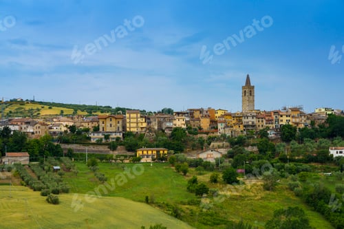 Preview: Country landscape near Appignano del Tronto, Marche, Italy