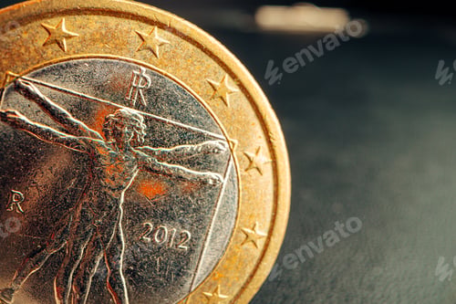 Preview: Macro photo of golden Euro cent coin
