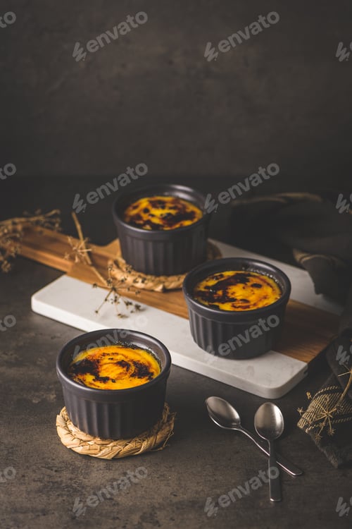 Preview: Bowls with Creme brulee