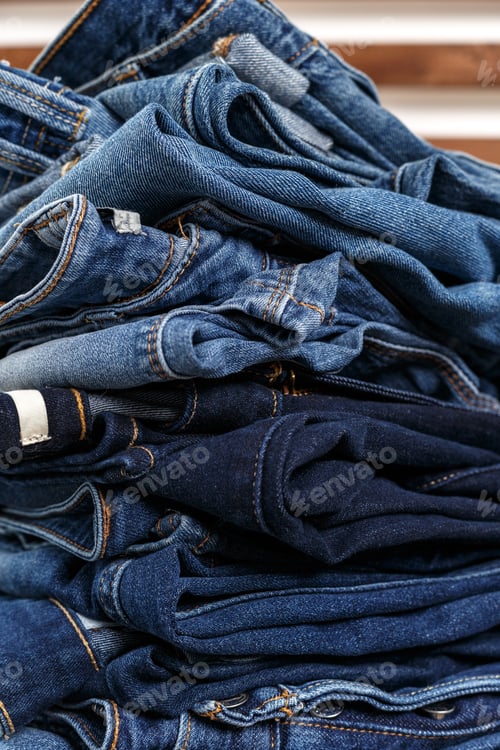 Preview: Pile of jeans