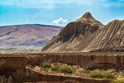 Preview: Steep slopes of a sandy canyon