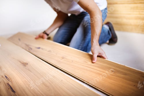 Preview: Handyman installing wooden floor