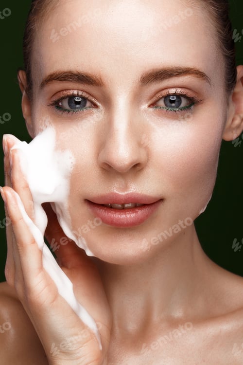 Preview: girl with facial wash