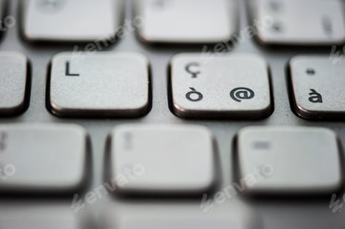 Preview: Email key