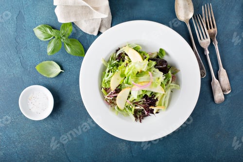 Preview: Fresh lettuce fall salad with apples and red onion