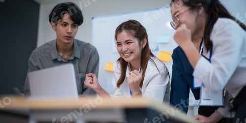 Preview: Businesspeople Asians are determined and excited about their work. Business success corporate