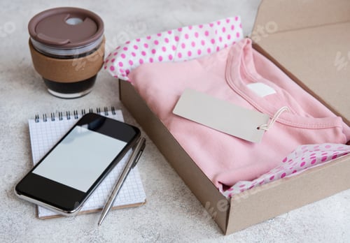 Preview: Shirt in a Box with Phone and Pen