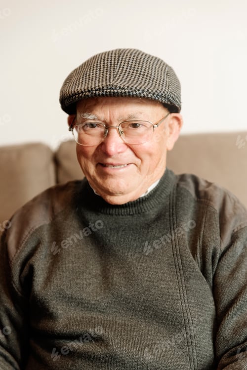 Preview: Portrait of Senior man.