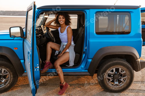 Preview: Photo of an african american woman standing
