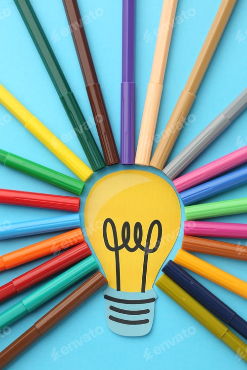 Vista previa: Creative thinking ideas and innovation concepts. Yellow coloured light bulb on the background