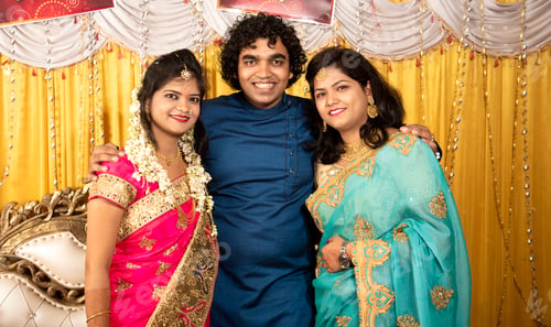 Preview: Portrait of beautiful happy indian family