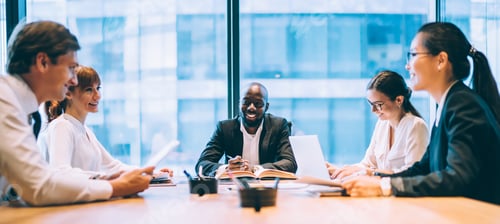 Preview: Divers employees having meeting in office